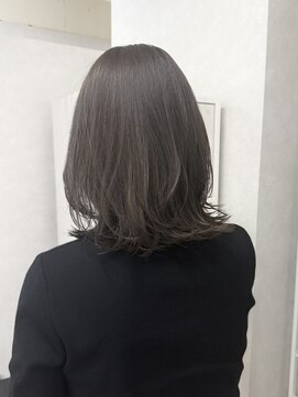 ルフトバイアンビエンテ(Luft by ambiente) アディクシーカラー ミディアムヘア