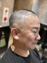 メグロバーバーショップロッポンギ 目黒六(MEGURO BARBER SHOP 6PPONGI) buzz