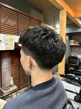 オールマンバーバーショップ 流山おおたかの森(Allman Barbershop) 顔剃りシェービング/ツイストスパイラルパーマ/アイロンパーマ