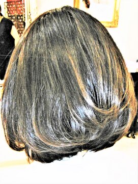 デザインヘアーピアジェ 八木店(DESIGN HAIR PIAGET) ☆ぱっきんハイライト入りダークカラーボブ☆キララＴＲカラー