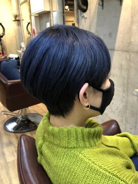 ロダット 横浜(LODAT by little) ショートボブ×ディープブルー【LODAT横浜】
