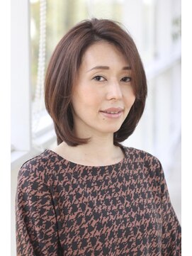 ミスエッセンス(MISS ESSENCE) 大人女性の魅力を引き出すミディアムボブ/ミスエッセンス竹下