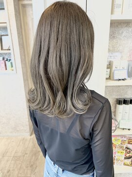 キャアリー(Caary) 福山市Caaryダブルカラーブリーチ透明感とろみアッシュベージュ