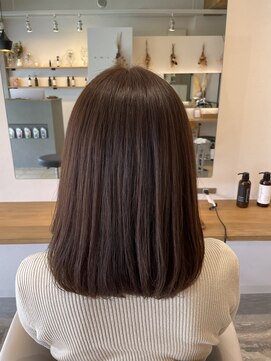 エム(emu) 髪質改善30代40代50代/似合わせ大人可愛い叶えます/セミロング