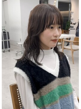 シカ(sica) ミディアムスタイルパーマヘア