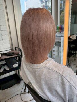 インク サカエ(inq sakae) ミディアムボブ/ピンクベージュ/ダブルブリーチ