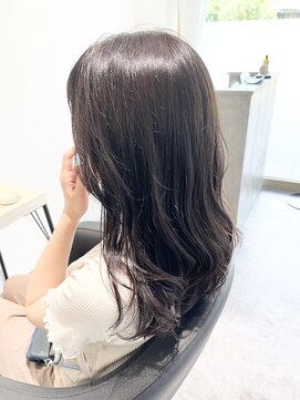 ストフ(stof) レイヤーカット/オリーブカラー/カールスタイル