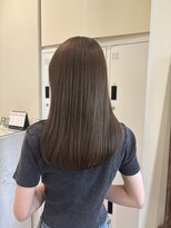 アローム(alom) イメチェン/ホワイトブロンド/外ハネボブ/美髪/茅ヶ崎