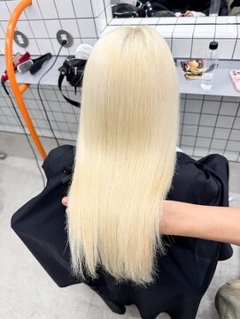 キオクエコ(KIOX eko) ケアブリーチ/レイヤーカット/ハイトーン/髪質改善