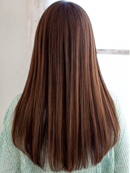 【岡山駅前】乾燥で傷んだダメージヘアも髪本来の潤いを取り戻す！芯から潤う、しっとり艶髪に♪