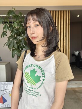 ニール(niil) 【REINA】ザクザクバタフライカット×オリーブグレージュ