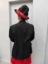 ヴァーディ オモテサンドウ(Vardy omotesando)&nbsp;design/メンズブリーチ 襟足 ポイントカラー 赤髪