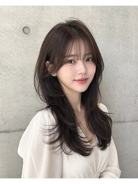 アンダーバーホワイト(_WHITE) 韓国式ハッシュカット