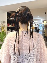 シアン ヘア デザイン(cyan hair design)&nbsp;【cyan】タイトツインの編み下ろしスタイル