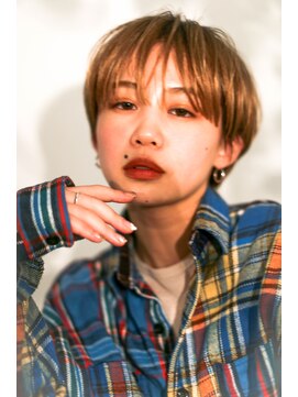 テトヘアー(teto hair) マッシュショート、ブロンド、マニッシュショート