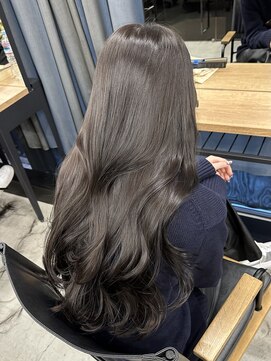 アリュウル 表参道(ALLURE) 赤みを抑えたグレージュカラー レイヤーカット KAKO