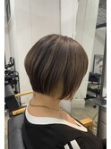 ショートボブ×インナーカラー