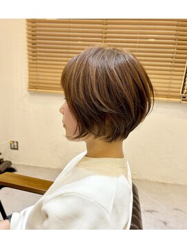 チリンバイロストシティー(Chillin by LOSTCITY) エアリーショートボブ