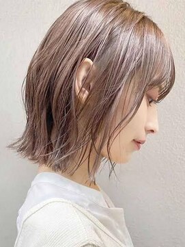 アトリア 横浜(Atria) 大人可愛い透明感レイヤーボブ♪透け感アッシュベージュ