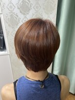 サン(SUN)&nbsp;Stylish Short Haircuts and Valencia Oranges colors