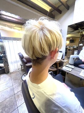 アックスピュア(axe pure) ハイトーンメンズマッシュスタイル