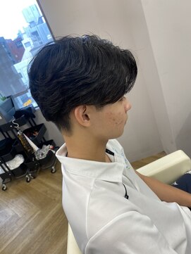 アレス バイ シカ 神戸三宮元町店(ALLES by Cica) スーツ短髪ツーブロック束感黒髪シークレットパーマ流行