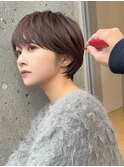 小顔ヘアふんわりショート簡単スタイリングブリーチなしカラー