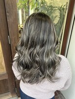 アン(Hair make un)&nbsp;外国人風コントラストハイライト