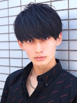 エイド 渋谷(aid) ブルーブラック前下がりマッシュショート刈り上げツーブロック