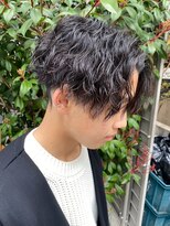 センターパート波巻きパーマスパイラルパーマツイストスパイラル