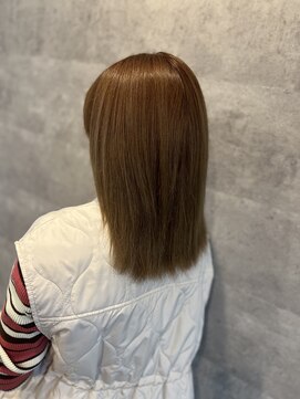 ジーナ 博多(Zina) ミディアムレイヤー