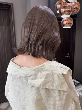 ジルバイジゼル(JILL by GiseL) ボブ グレージュ 透明感 ケアブリーチ 10代20代