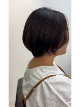 エレノア 自由が丘店(Eleanor) 自由が丘/丸みショート/トリートメント/イルミナカラー