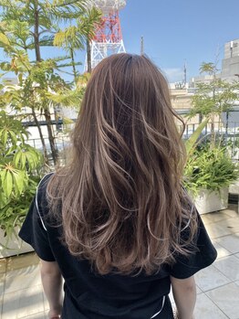 ブルーバイブレーション BlueVibrationの写真/【#Wカラー#ハイライト#グラデーションカラー】難易度高めなデザインカラーも理想通りの色味と発色を実現！