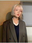 ホワイトブロンド/ボブ/ダブルカラー/ケアブリーチ