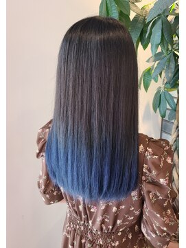 エイト 博多店(EIGHT hakata) ブルーグラデーション