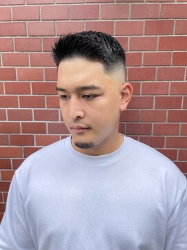 カムレイドフォーライフ(COMRADE 4 LIFE) 担当西村　　分けないフェードスタイル