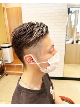 イチゴ ふじみ野店(ICH GO) 刈幅広め＊メンズ２ブロック＋ハイライト