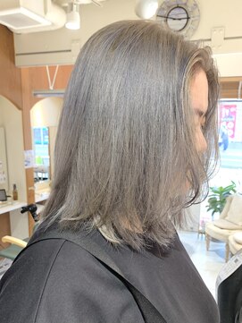 ネオリーブカフ 鶴ヶ峰店(Neolive caff) ダブルカラー ホワイトグレー