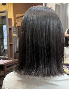 ビューティアンドスパ ガガ(GAGA) 切りっぱなしボブ×シークレットハイライトスタイル