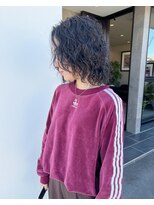 メゾン アヴァロ(Maison Avallo)&nbsp;くるくるパーマのウルフスタイル