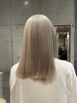 シィーム(cime) ホワイトベージュカラー  　イメチェンヘアスタイル