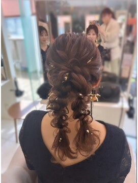 ヘアメイク マリア 福岡天神西通り(hair make MARIA) ツイン編み下ろし