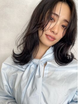 レーヴバイキートス(REVE by kiitos)の写真/【顔周りカットで叶える小顔魅せ】人気の顔周りレイヤーでこなれ感を演出＊マンネリショートもお任せ◎