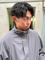 アイズ 海老名(AIZU)&nbsp;ツイストスパイラルパーマ メンズパーマ アップバング 眉毛