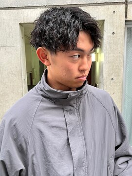 アイズ 海老名(AIZU) ツイストスパイラルパーマ メンズパーマ アップバング 眉毛