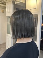 トッカ ヘアアンドトリートメント 難波店 外ハネボブのグレージュスタイル