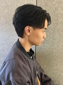 ニアウ 高崎店(Niau) メンズセンターパートニュアンスフェザーパーマ群馬高崎眉毛