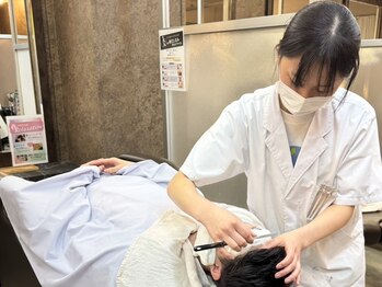 ネクサスアンドコー 錦糸町店(NEXUS&Co.)の写真/【カット+シェービング☆】顔の印象を決める眉毛カットと、顔剃りで身嗜みを整える◎[錦糸町]<理容室>