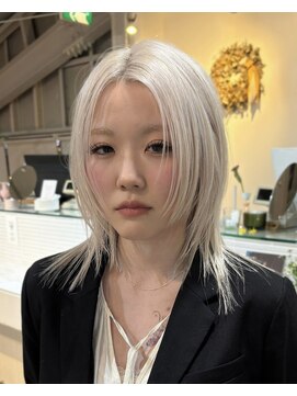 アクアオモテサンドウ(ACQUA omotesando) bレイヤーカットハッシュカットミディアムレイヤーウルフカット